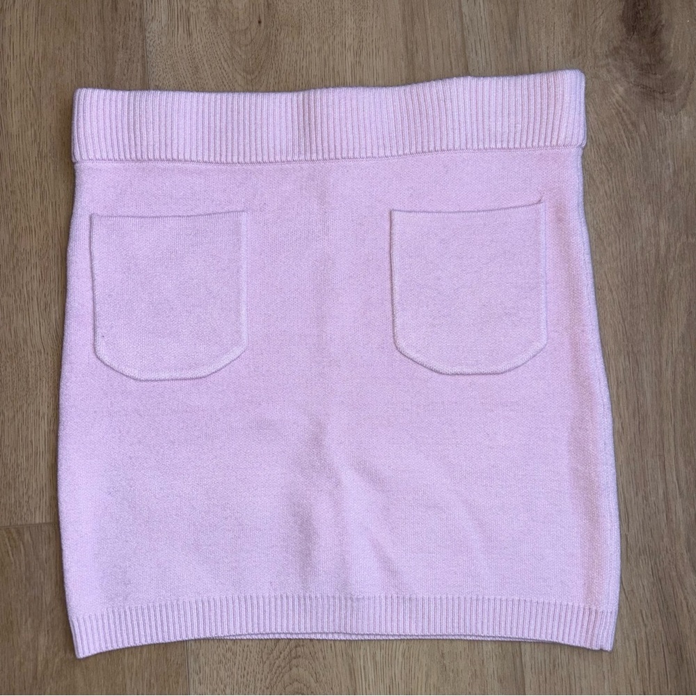 NWOT MONROW Pink Sweater Mini Skirt with Front Pockets